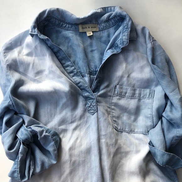 Anthropologie Tops - 🌟FINAL🌟 Cloth & Stone “Etta” chambray tunic (XS)